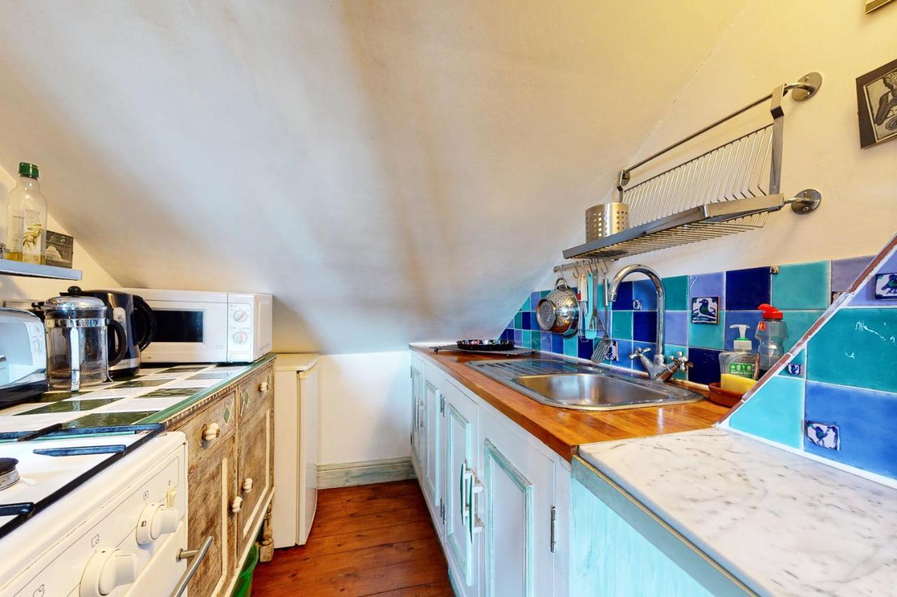 Beautiful 1bed Attic Wterrace In North Kensington Appartamento